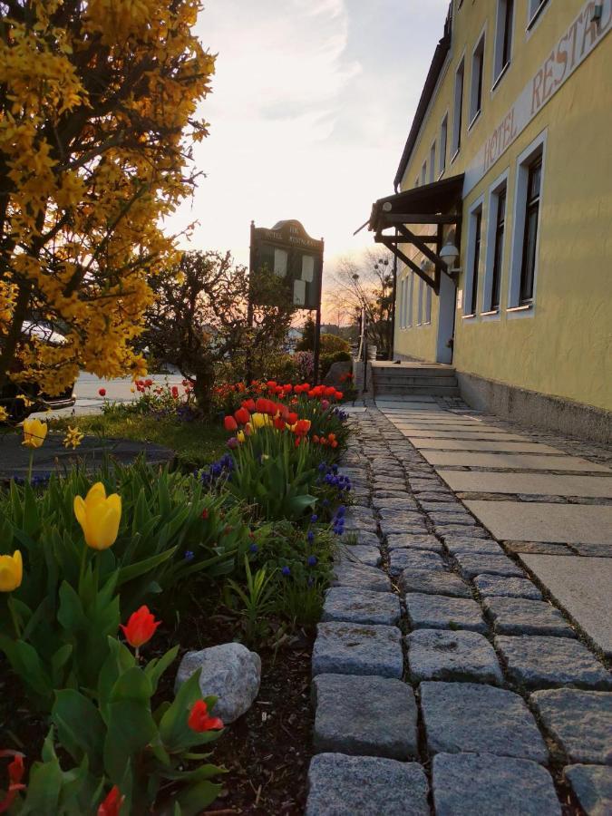 Hotel-Restaurant Kreuzhuber Neuburg am Inn Eksteriør bilde
