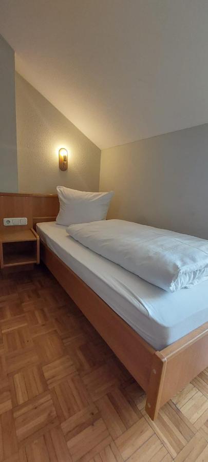 Hotel-Restaurant Kreuzhuber Neuburg am Inn Eksteriør bilde