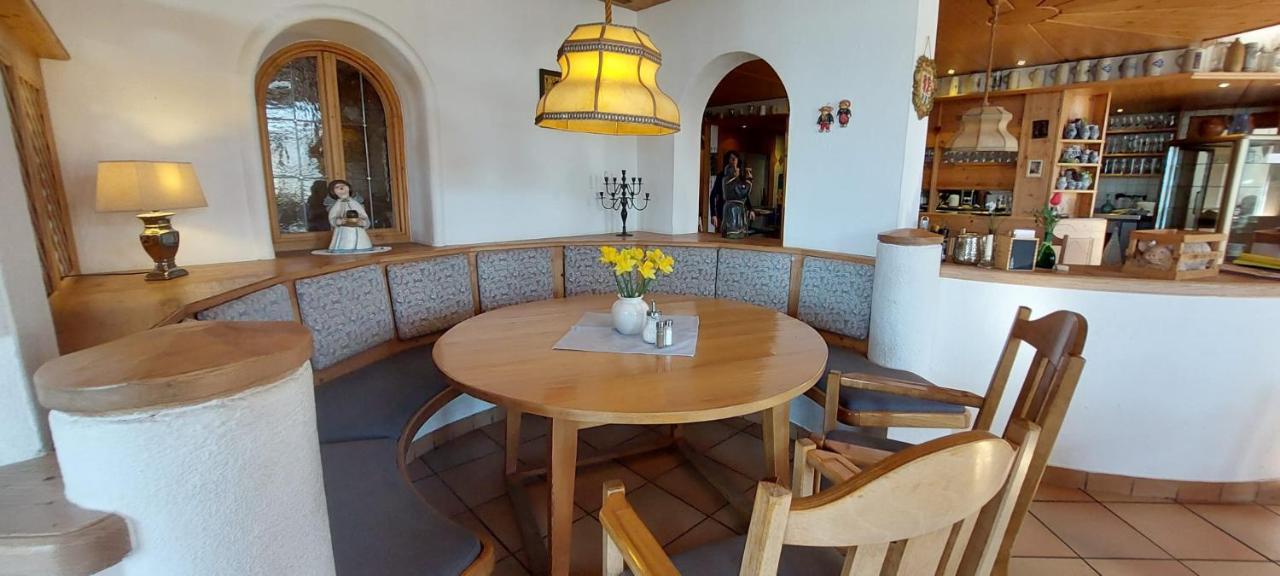 Hotel-Restaurant Kreuzhuber Neuburg am Inn Eksteriør bilde